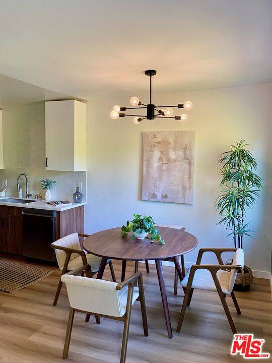 West Hollywood, CA 90069,637 N West Knoll Dr #303