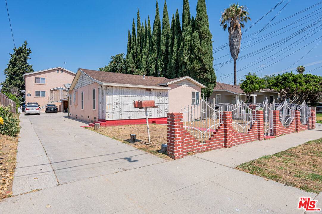 Lynwood, CA 90262,12439 Waldorf Dr