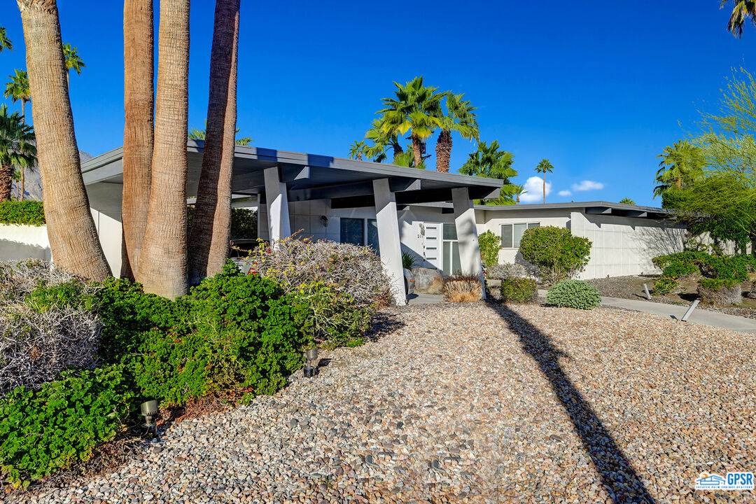 Palm Springs, CA 92262,211 N Sunset Way