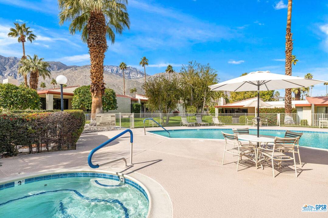 Palm Springs, CA 92264,2097 S Caliente Dr