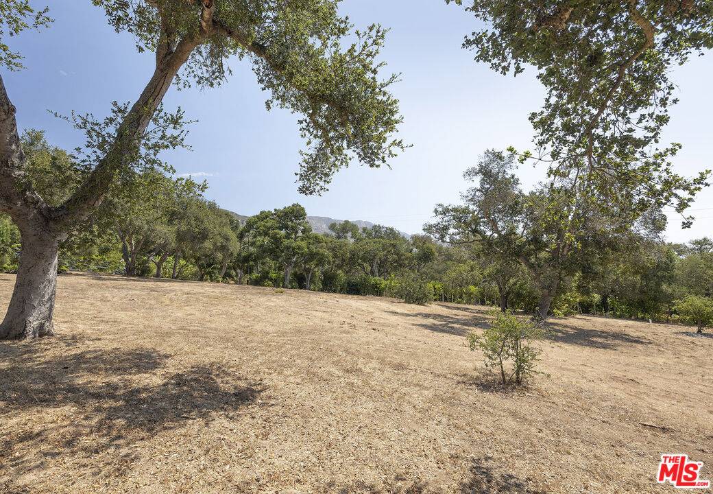 Montecito, CA 93108,800 Oak Grove Dr