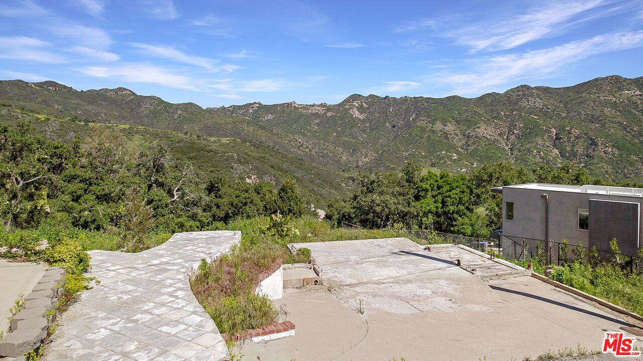 Malibu, CA 90265,26166 Fairside Rd