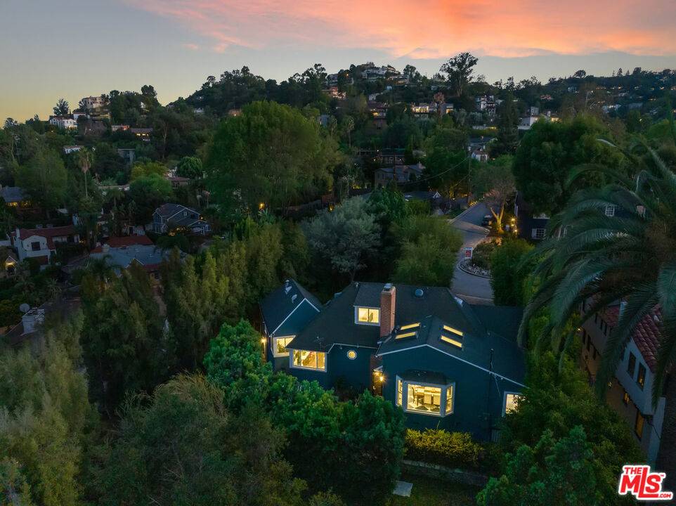 Los Angeles, CA 90068,3320 Bennett Dr