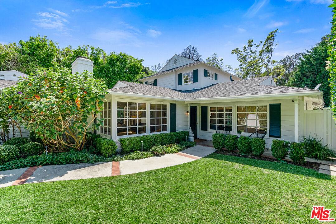 Pacific Palisades, CA 90272,765 Alma Real Dr