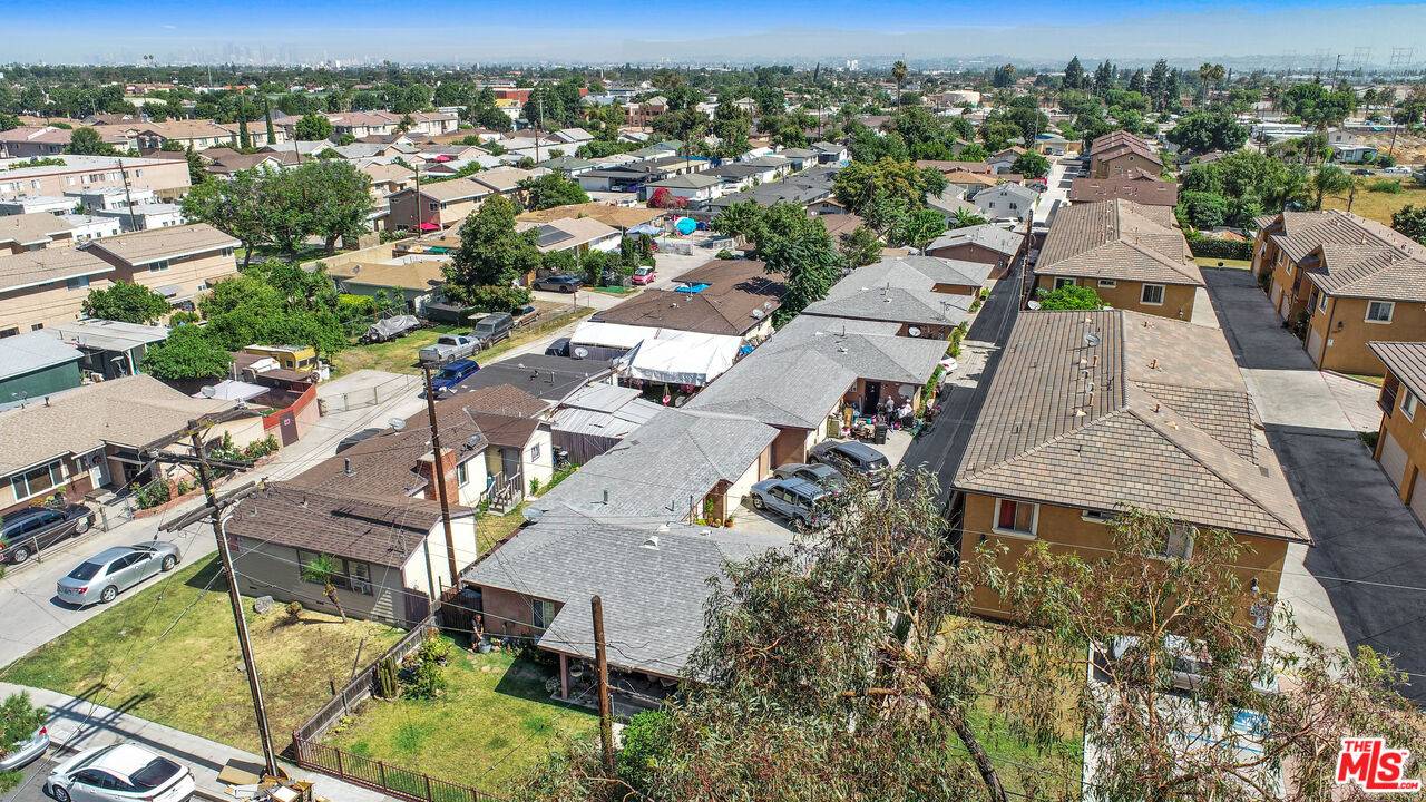 Cudahy, CA 90201,5239 Clara St