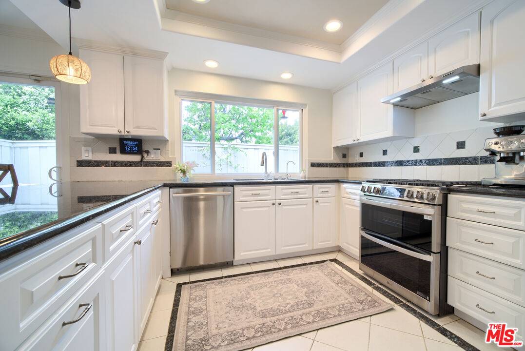 Laguna Hills, CA 92653,52 Carriage Hill Ln