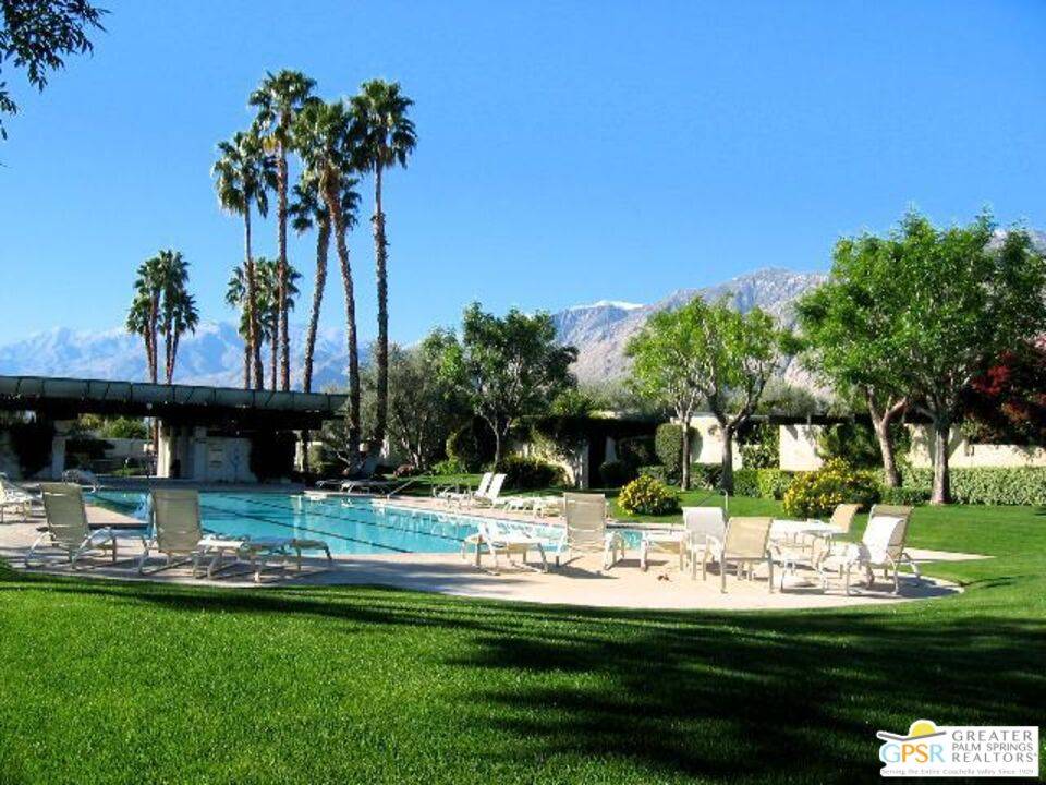 Palm Springs, CA 92262,407 N Calle Rolph