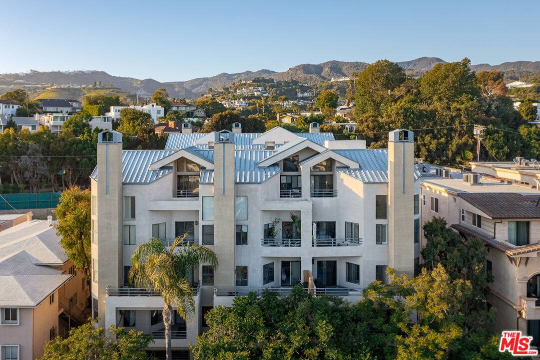 Pacific Palisades, CA 90272,16137 W Sunset Blvd #304