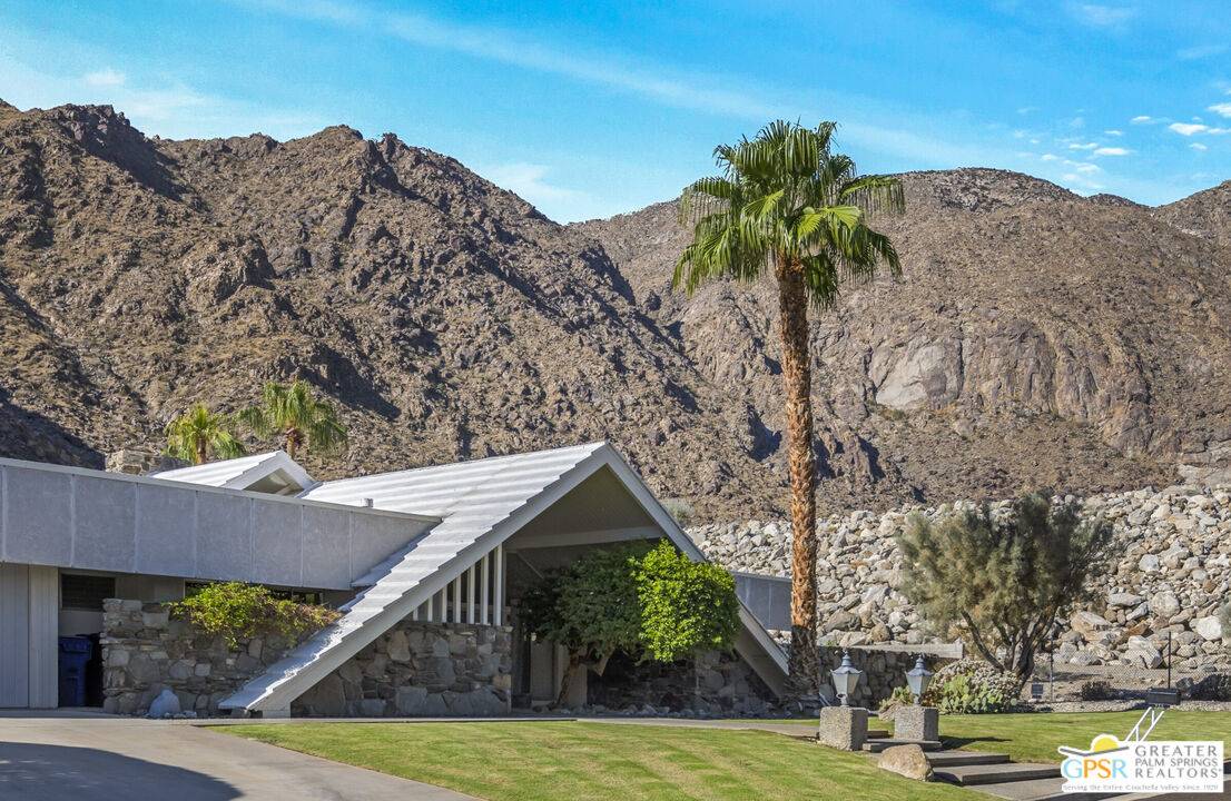 Palm Springs, CA 92262,925 W Crescent Dr