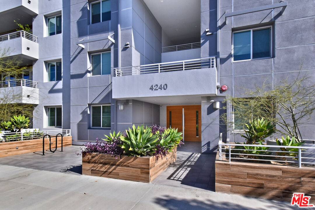 Studio City, CA 91604,4240 Laurel Canyon Blvd #307