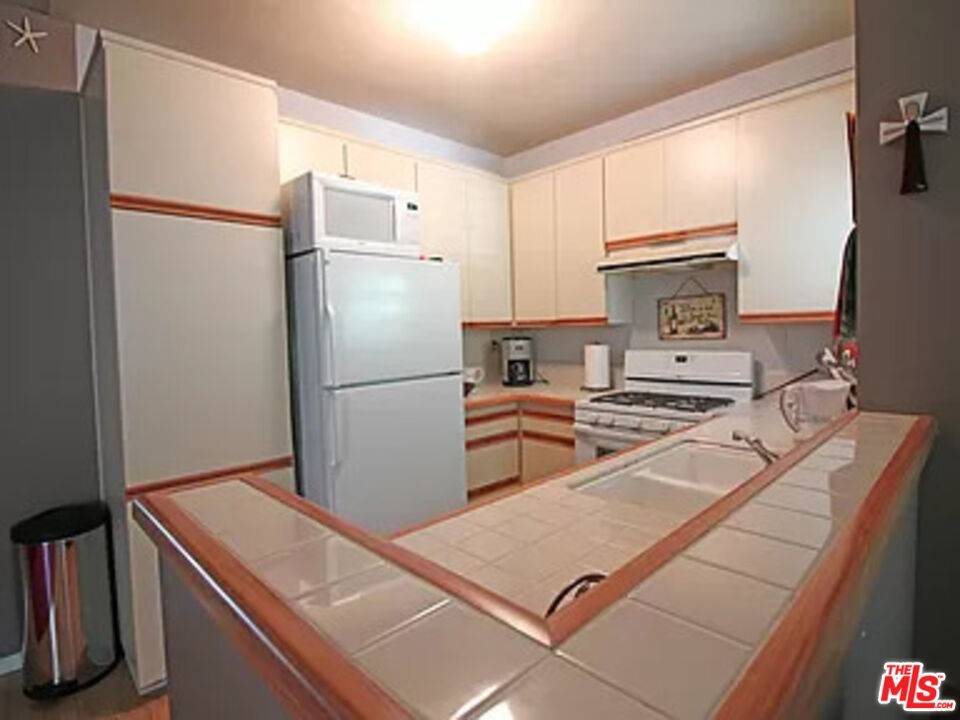 Santa Clarita, CA 91350,27664 Haskell Canyon Rd #A