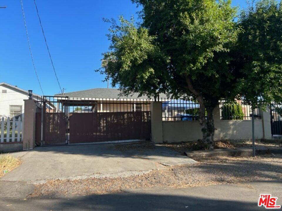 North Hollywood, CA 91605,11853 Blythe St