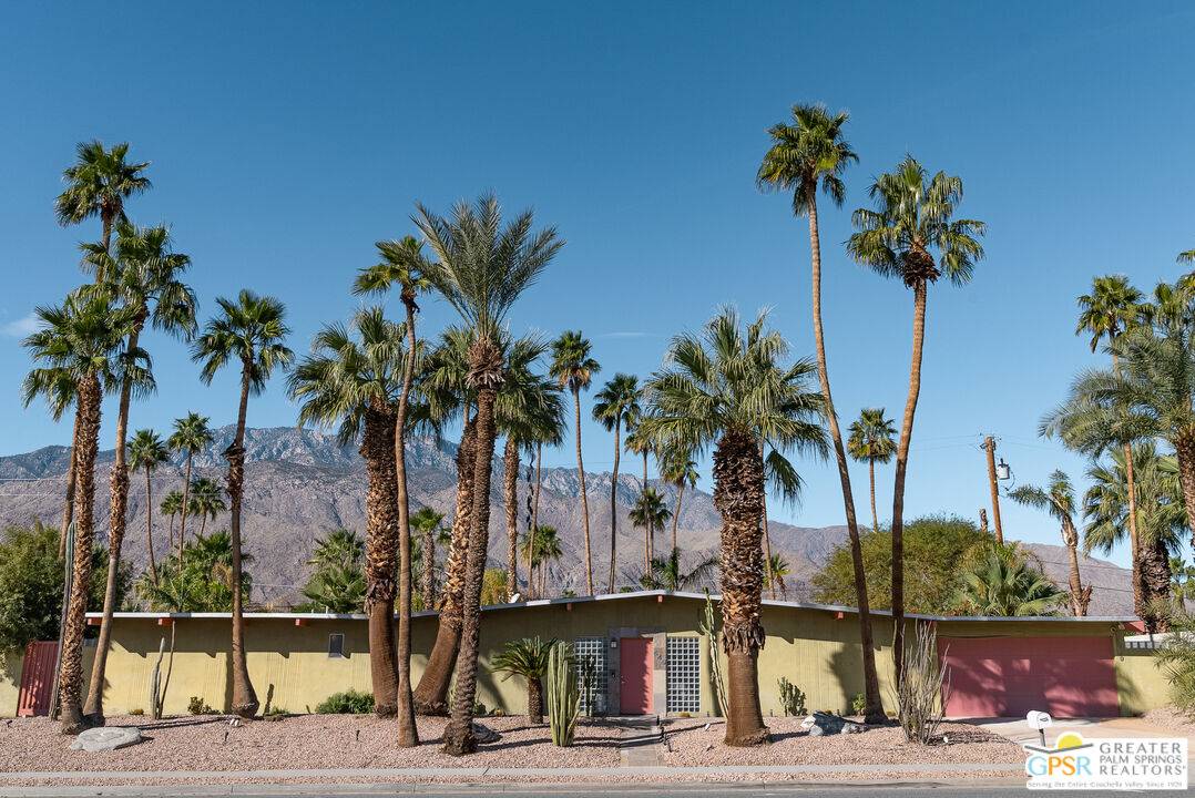 Palm Springs, CA 92262,649 N Farrell Dr