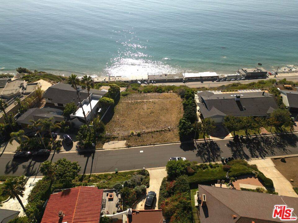 Malibu, CA 90265,20484 Roca Chica Dr