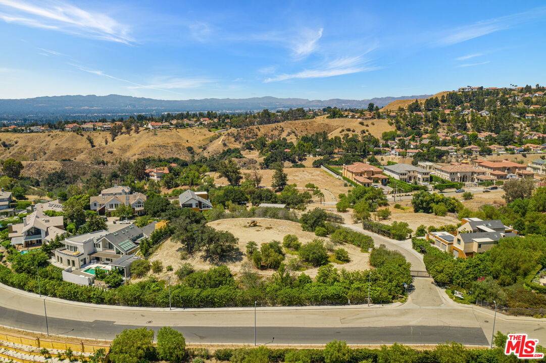 Granada Hills, CA 91344,18160 Knoll Hill