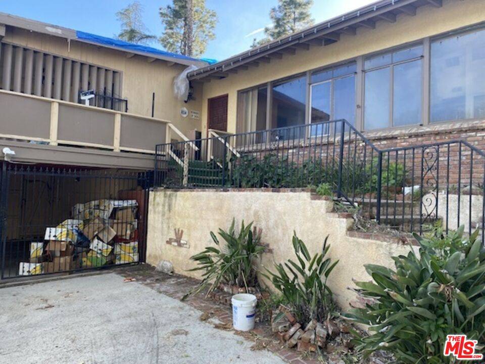 Tarzana, CA 91356,18116 Rancho St