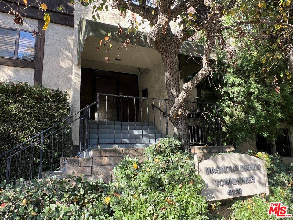 Valley Village, CA 91607,4919 Laurel Canyon Blvd #18