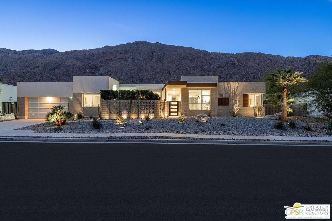 Palm Springs, CA 92264,563 Athena Ct