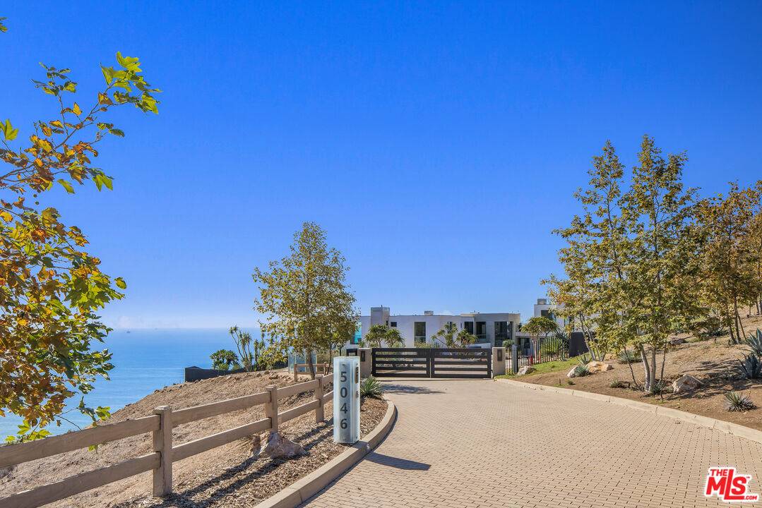 Malibu, CA 90265,5046 Carbon Beach Ter