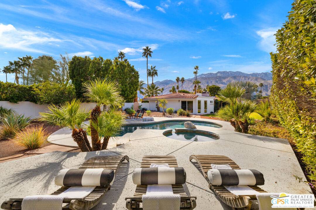 Palm Springs, CA 92262,982 N Cibola Cir