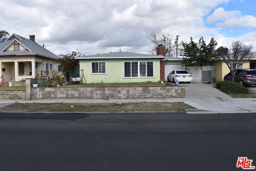 Colton, CA 92324,427 E F