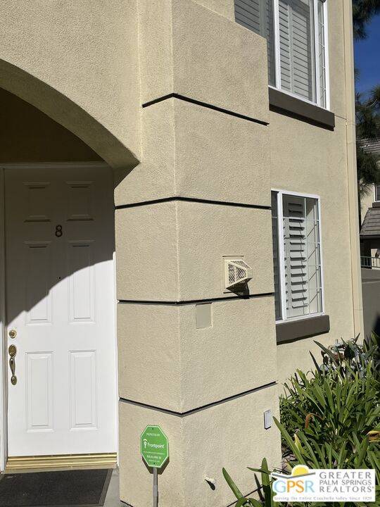 Los Angeles, CA 90008,4600 Don Lorenzo Dr #8