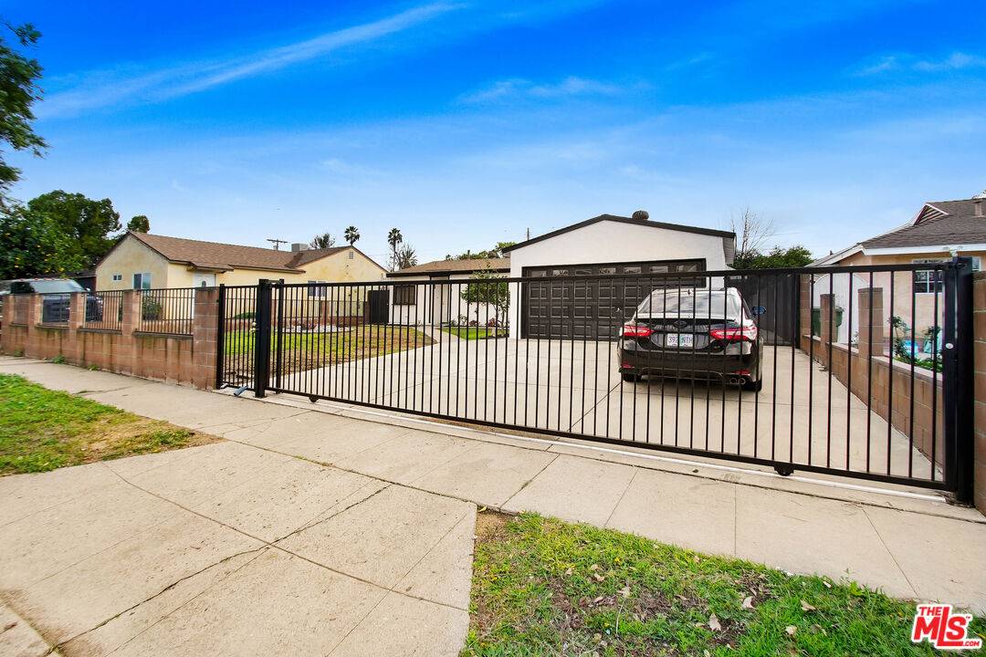 Reseda, CA 91335,17812 Blythe St