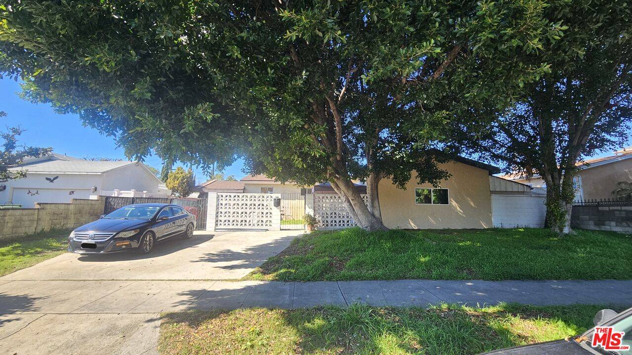 North Hollywood, CA 91605,7923 Atoll Ave