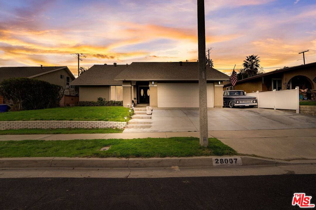 Santa Clarita, CA 91351,28007 Foxlane Dr