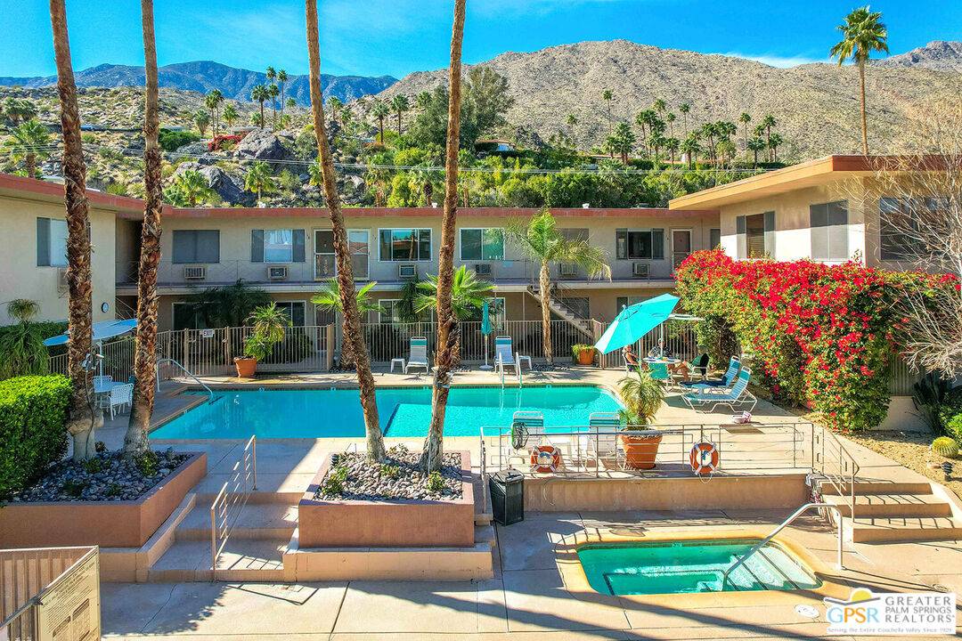 Palm Springs, CA 92264,2290 S Palm Canyon Dr #2