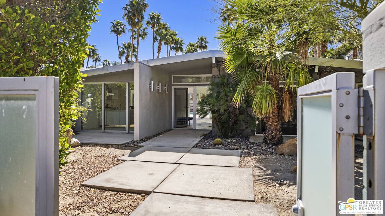 Palm Springs, CA 92262,1033 W Friar Ct