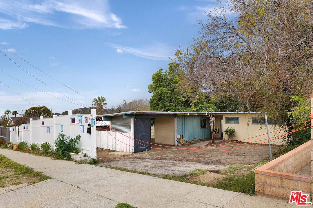 Sunland, CA 91040,7841 Wentworth St