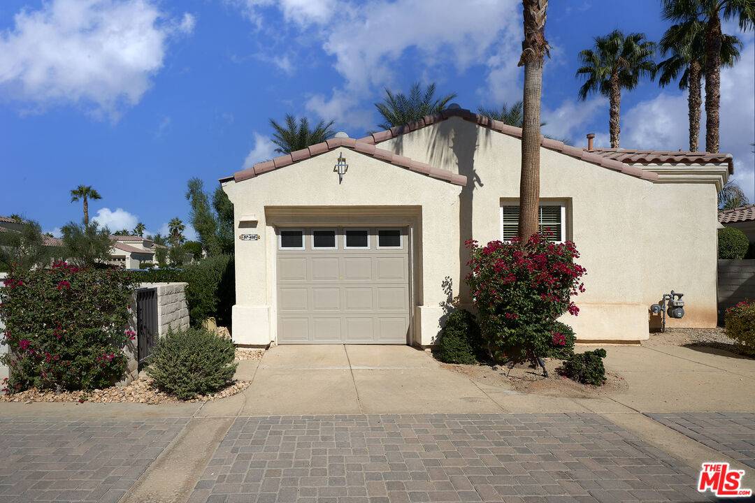 La Quinta, CA 92253,57410 Via Vis