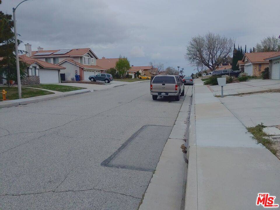 Palmdale, CA 93551,4662 Brisa Dr