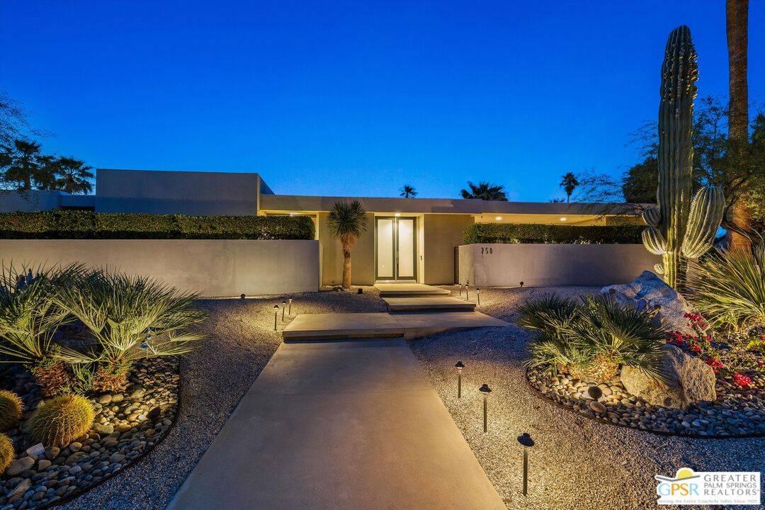 Palm Springs, CA 92262,750 W Via Vadera