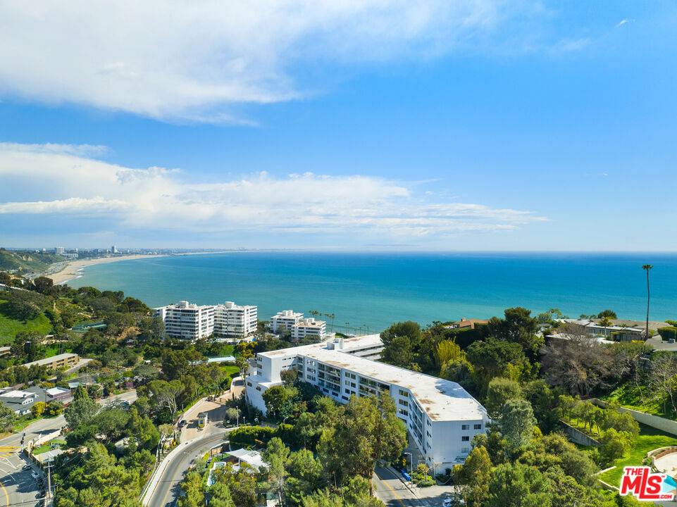 Pacific Palisades, CA 90272,17337 Tramonto Dr #111