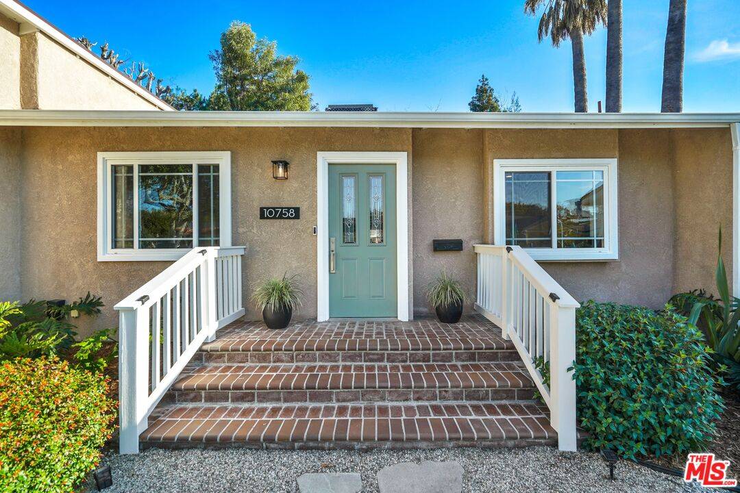 Studio City, CA 91602,10758 Acama St