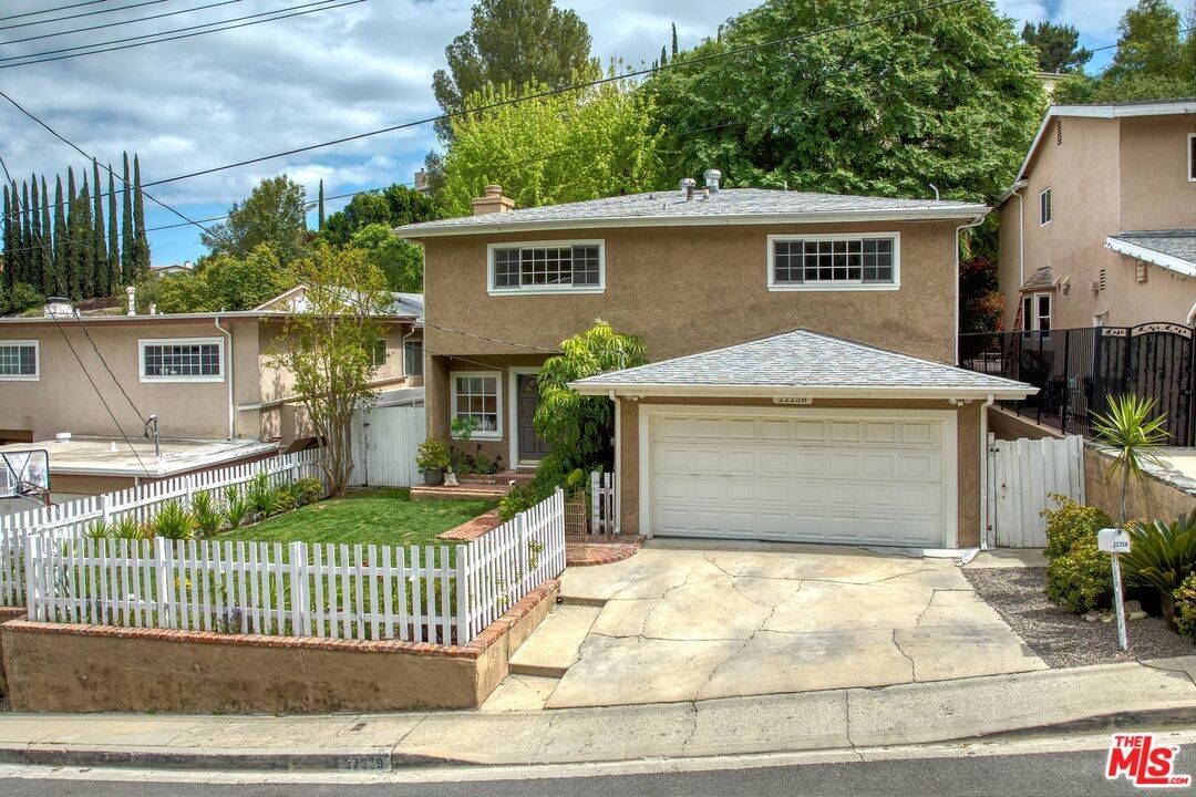 Woodland Hills, CA 91364,22258 Ninfa Ct