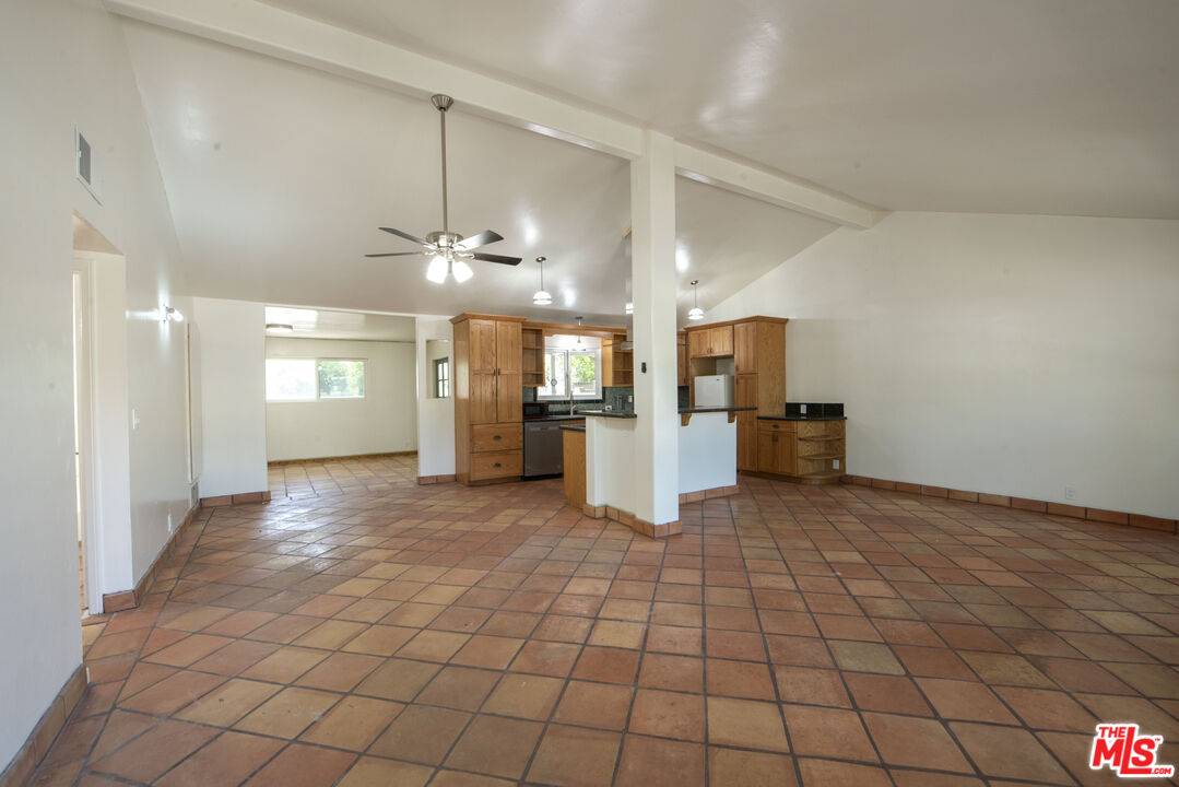 Ojai, CA 93023,901 Park Rd