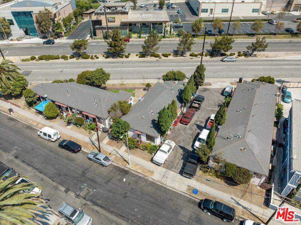 Los Angeles, CA 90019,4817 St Charles Pl