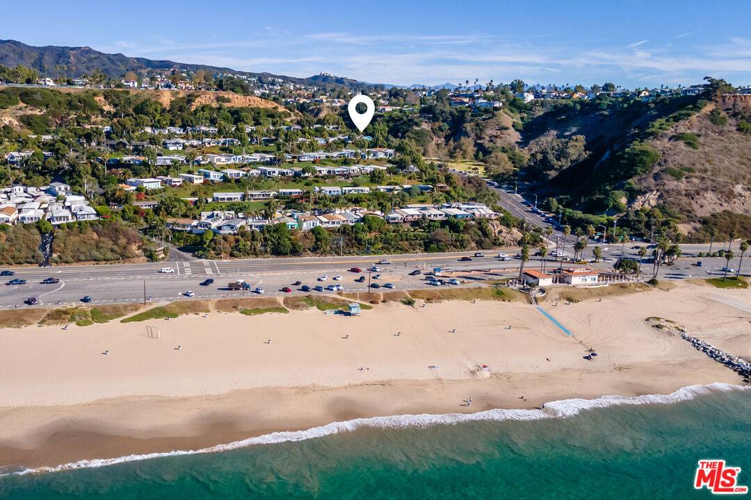 Pacific Palisades, CA 90272,37 Aloha Dr