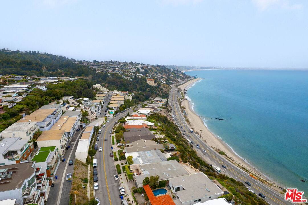 Malibu, CA 90265,18203 Coastline Dr #14