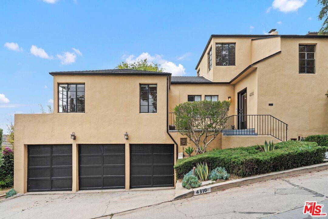 Los Angeles, CA 90027,4310 Cedarhurst Cir