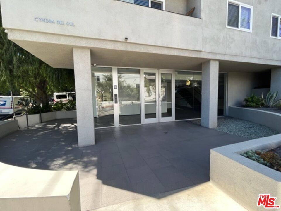 West Hollywood, CA 90069,9005 Cynthia St #319