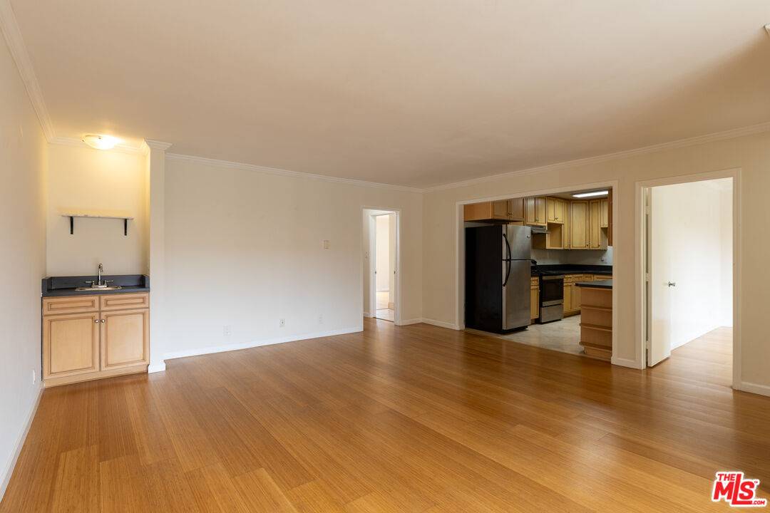 Santa Monica, CA 90403,1033 6TH ST #306