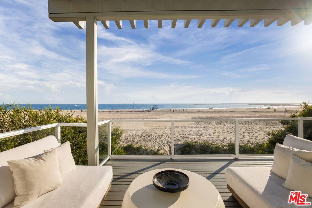 Playa Del Rey, CA 90293,6515 Ocean Front Walk