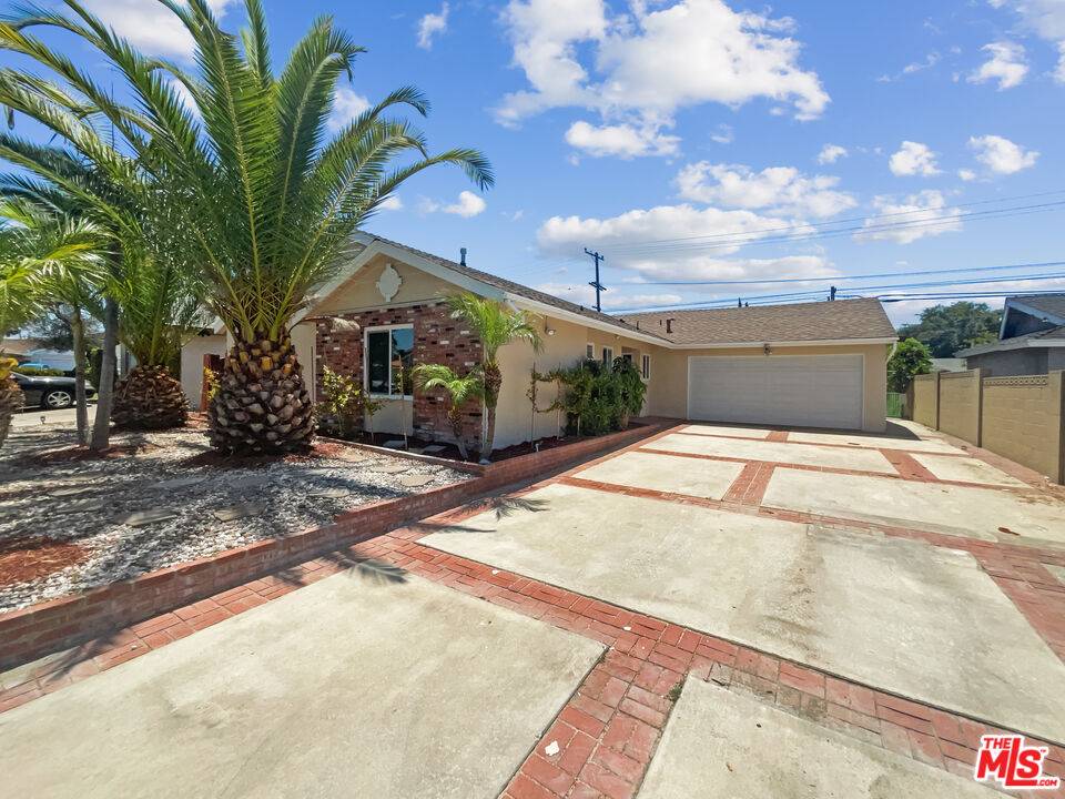 Westminster, CA 92683,8212 Monticello Cir