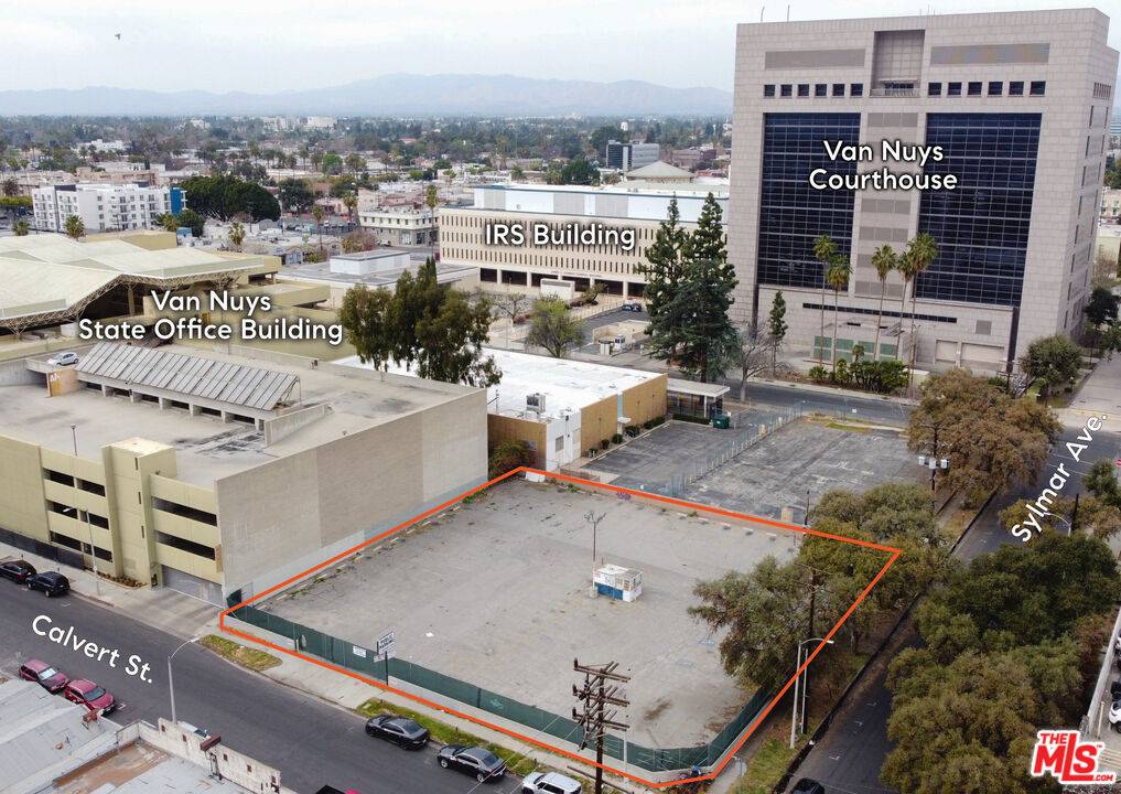 Van Nuys, CA 91401,6167 Sylmar Ave