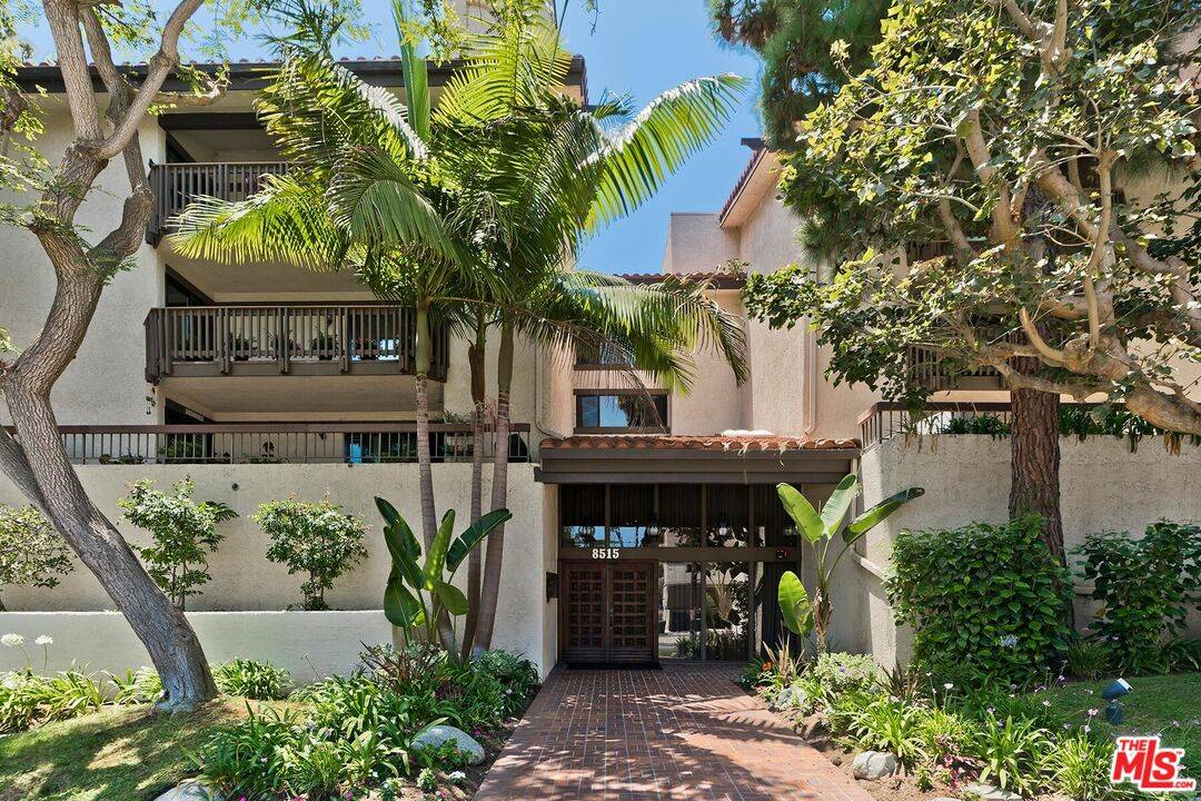 Playa Del Rey, CA 90293,8515 Falmouth Ave #301