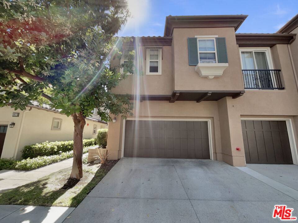 Moorpark, CA 93021,6833 Simmons Way